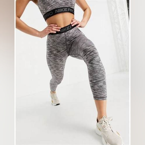 Nike Pro Space Dye Cropped 2pc Training Set - Picture 2 of 7